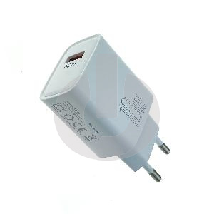 Зарядное устройство Celebrat C-H13 (USB 18W x 3A) белое фото